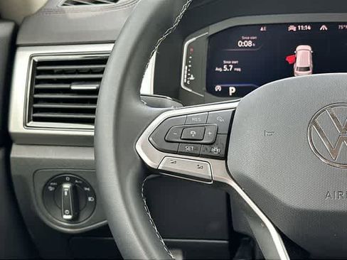 Used 2023 Volkswagen Atlas SE w/ Black Wheel Package AWD/4WD image 8