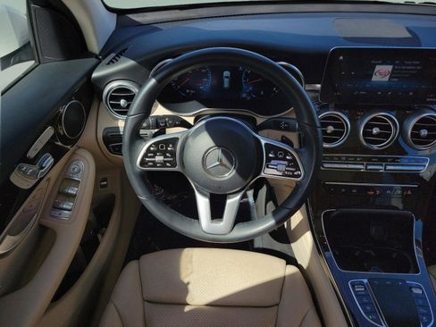 Used 2022 Mercedes-Benz GLC 300 image 17