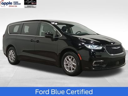 Used 2024 Chrysler Pacifica Touring-L