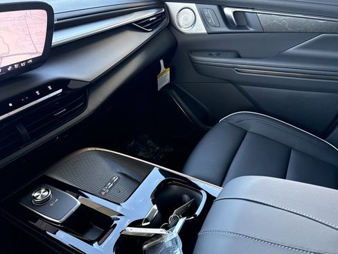 New 2026 Buick Enclave Avenir w/ Super Cruise Package image 25