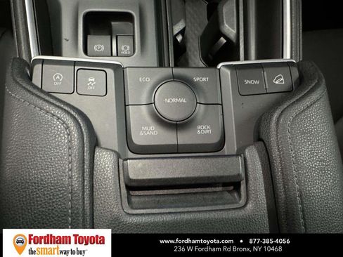 Used 2025 Toyota Grand Highlander AWD image 29