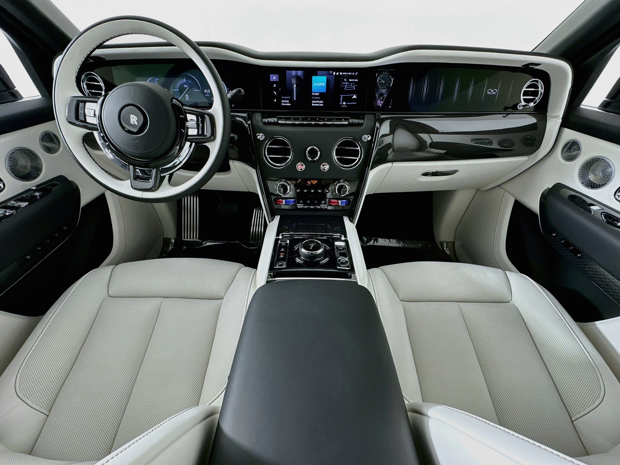 New 2027 Rolls-Royce Cullinan Black Badge AWD/4WD image 4