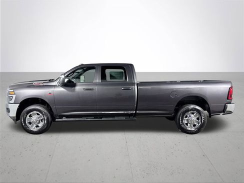 New 2026 RAM 3500 Tradesman AWD/4WD image 9