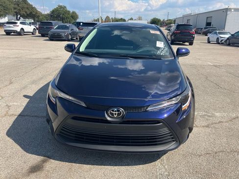 Used 2026 Toyota Corolla LE FWD image 2