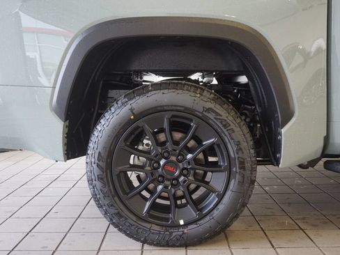New 2026 Toyota Tundra SR5 AWD/4WD image 32