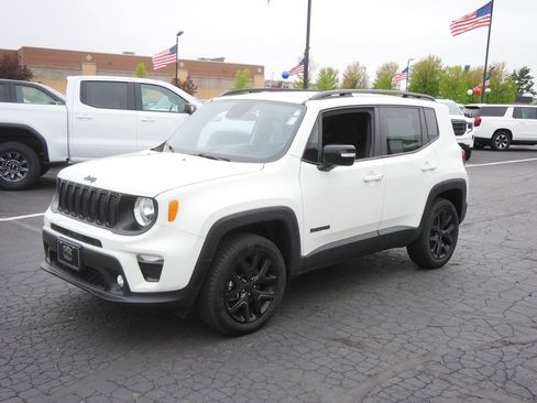 Used 2022 Jeep Renegade Altitude AWD/4WD image 4