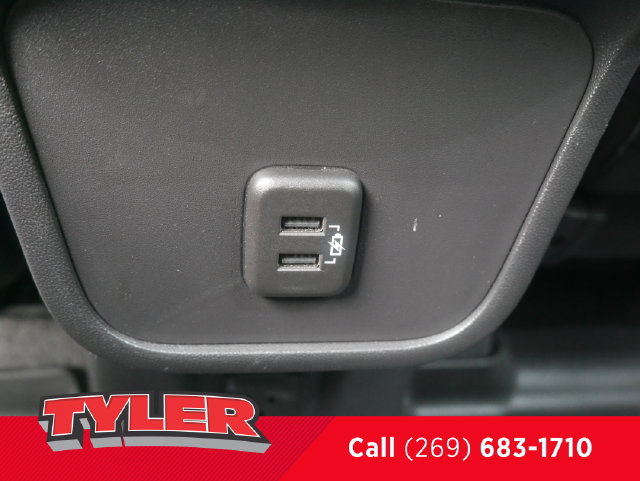 Used 2024 GMC Terrain SLT AWD/4WD image 46