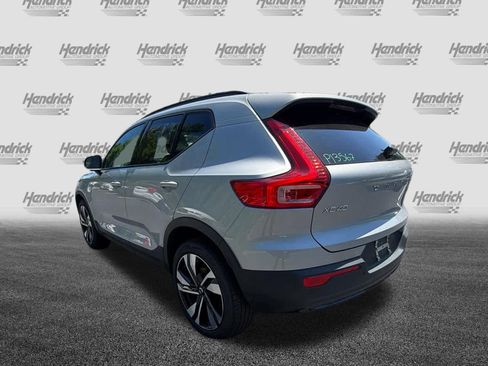 Used 2025 Volvo XC40 B5 Plus AWD/4WD image 11