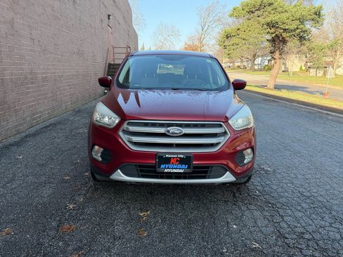Used 2017 Ford Escape SE image 8