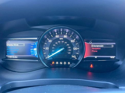 Used 2017 Ford Explorer XLT w/ Equipment Group 202A AWD/4WD image 45