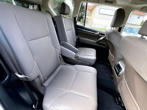Used 2022 Lexus GX 460 Premium image 22