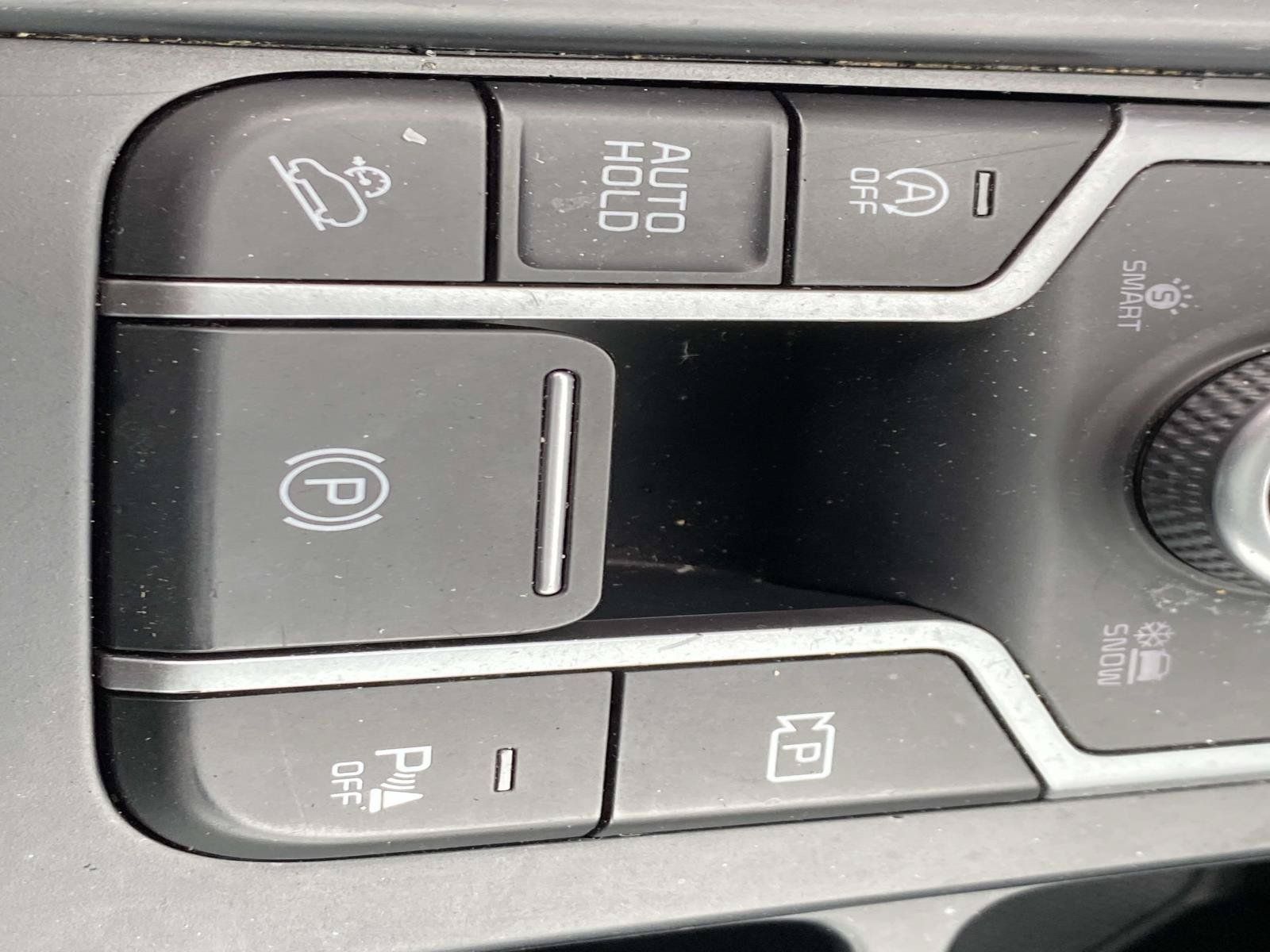 Used 2021 Kia Sorento EX w/ Panoramic Sunroof Package AWD/4WD image 18