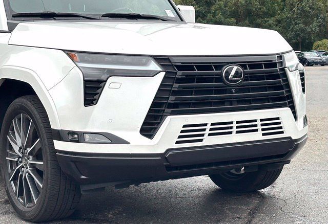 Used 2024 Lexus GX 550 w/ Accessory Package (31) AWD/4WD image 2