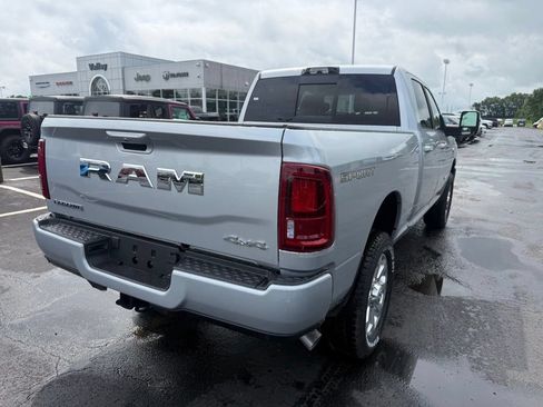 New 2026 RAM 2500 Laramie AWD/4WD image 3