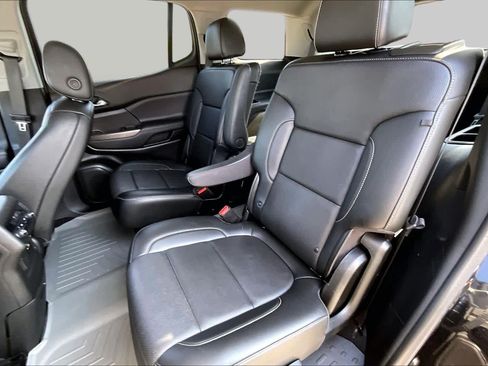 Used 2021 GMC Acadia SLT w/ Elevation Edition FWD image 19