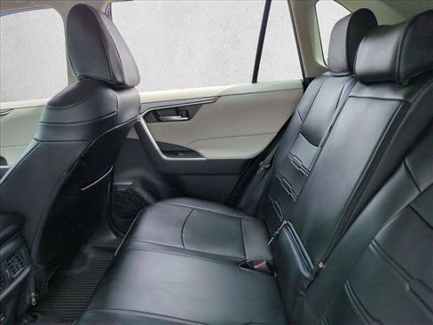Certified 2023 Toyota RAV4 XLE w/ Convenience Package FWD image 19