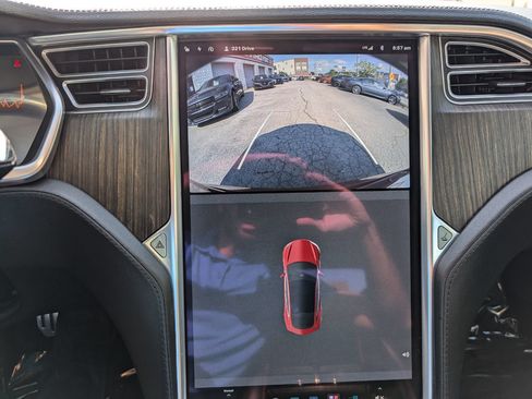 Used 2013 Tesla Model S Performance RWD image 24