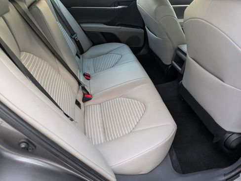 Used 2022 Toyota Camry SE image 21