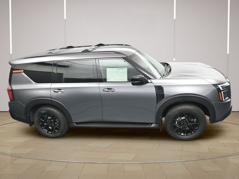 Certified 2025 Nissan Armada PRO-4X AWD/4WD image 33