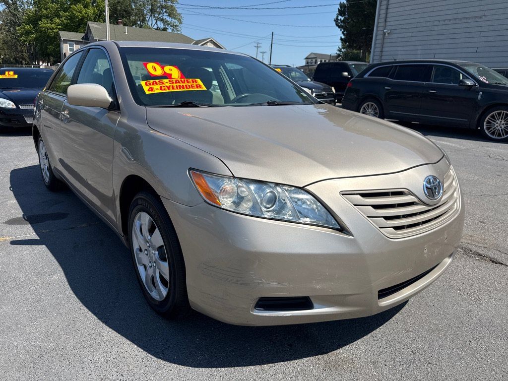 Used 2009 Toyota Camry LE FWD image 4
