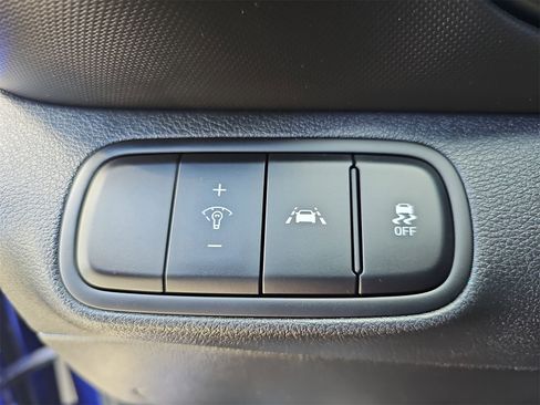 Certified 2022 Hyundai Venue SE image 27