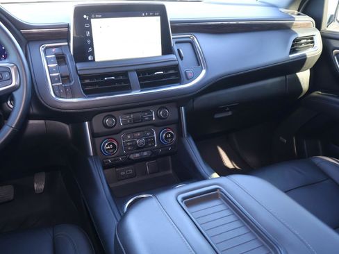 Used 2024 Chevrolet Tahoe Z71 w/ Luxury Package image 11