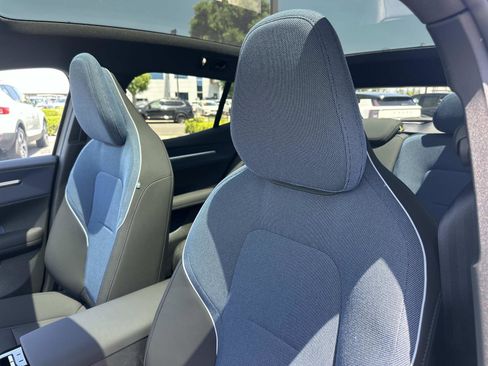 New 2026 Volvo EX30 Plus w/ Climate Package image 15