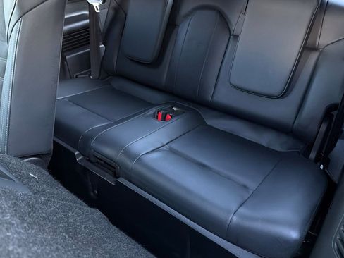 Used 2024 Mitsubishi Outlander SE image 15