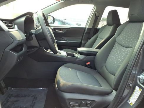 Certified 2025 Toyota RAV4 XLE AWD/4WD image 17