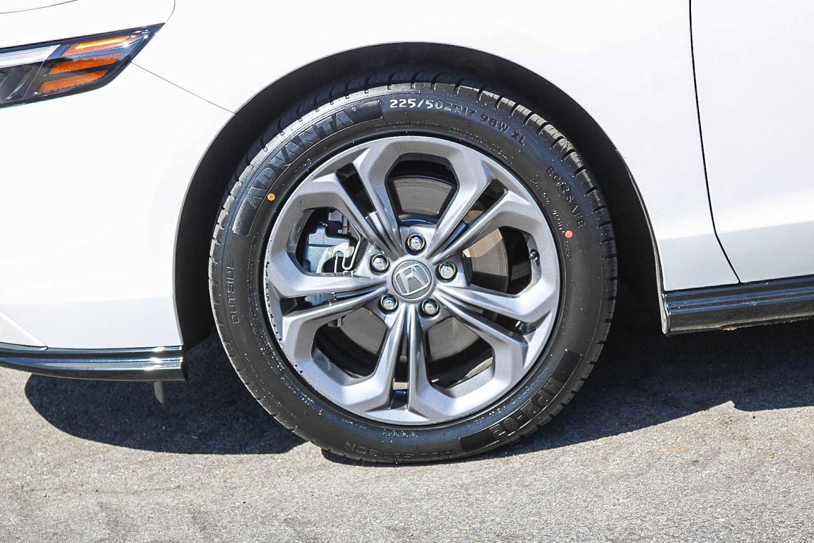 Certified 2025 Honda Accord EX-L image 11