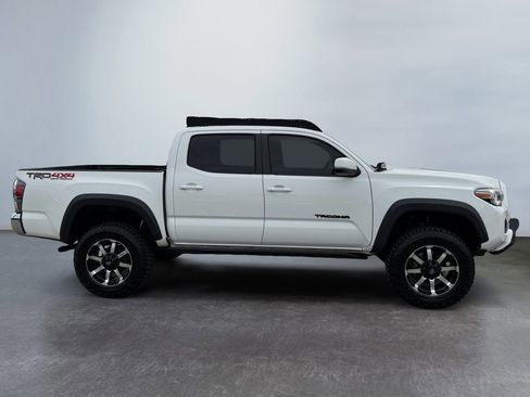 Used 2021 Toyota Tacoma TRD Off-Road AWD/4WD image 2