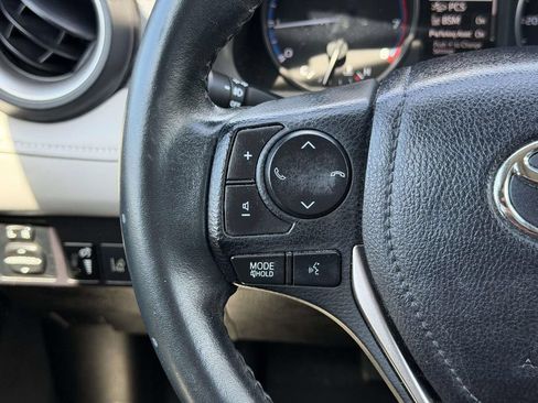 Used 2018 Toyota RAV4 XLE FWD image 9