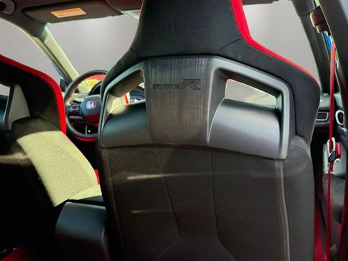 Used 2025 Honda Civic Type R image 3