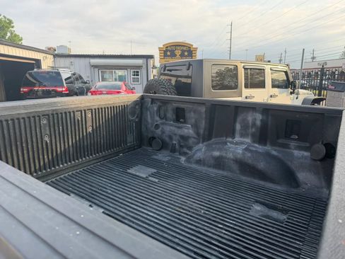 Used 2020 Ford F150 XLT RWD image 26