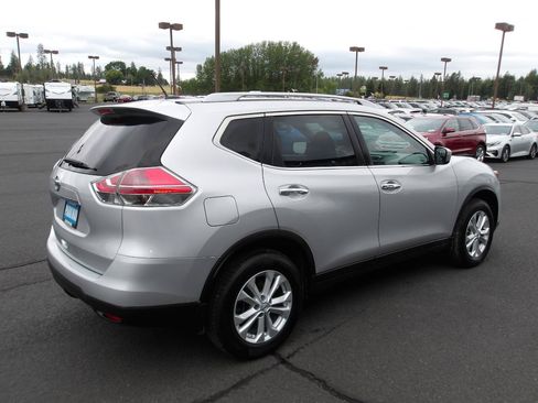 Used 2014 Nissan Rogue SV w/ SV Family Package AWD/4WD image 5