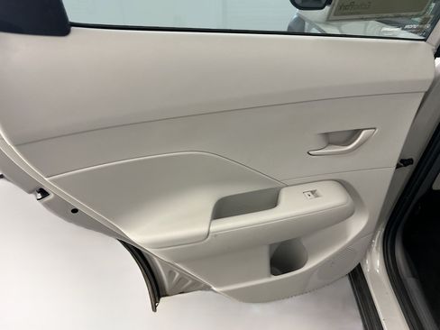 Used 2024 Hyundai Kona SEL AWD/4WD image 27