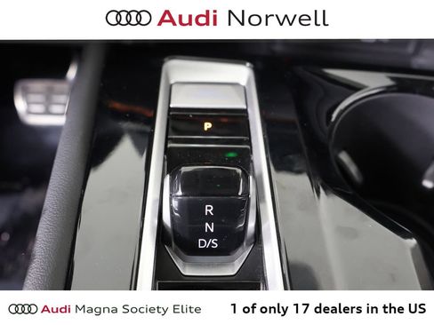 Used 2024 Volkswagen Atlas Peak Edition SEL AWD/4WD image 3