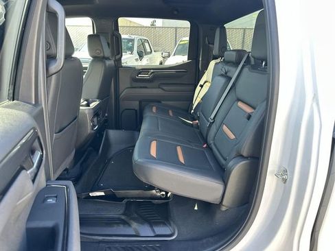 Used 2025 GMC Sierra 1500 AT4 image 24