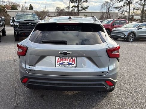 New 2026 Chevrolet Trax LT w/ Midnight Edition image 6