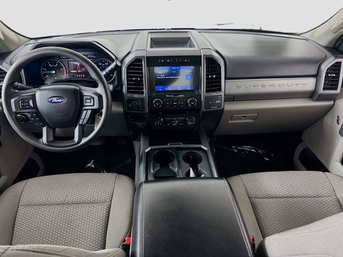 Used 2021 Ford F250 XLT w/ FX4 Off-Road Package image 23