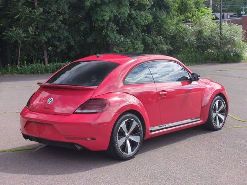 Used 2013 Volkswagen Beetle Turbo FWD image 4