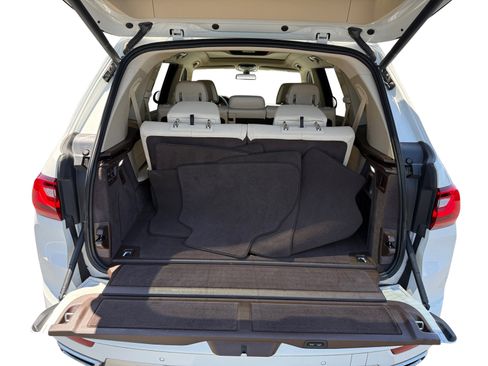 Used 2019 BMW X7 xDrive50i w/ Luxury Seating Package image 16