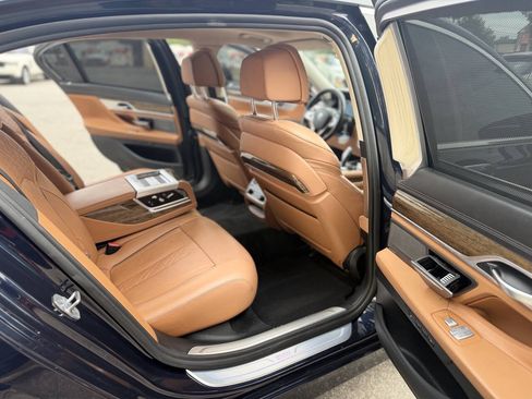 Used 2019 BMW 740i xDrive w/ Executive Package AWD/4WD image 27