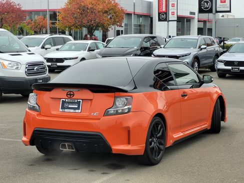 Used 2015 Scion tC image 4
