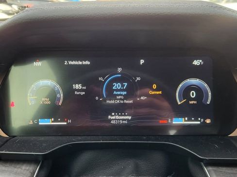 Used 2023 Jeep Grand Cherokee L Limited w/ Luxury Tech Group II image 5