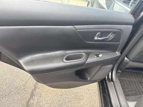 Used 2016 Nissan Altima 2.5 S w/ Power Driver Seat Package FWD image 19