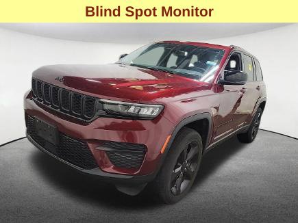 Used 2023 Jeep Grand Cherokee Altitude AWD/4WD image 5