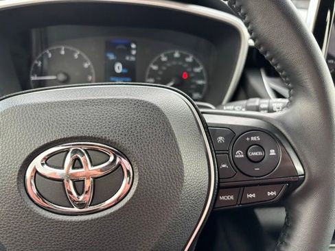 Used 2025 Toyota Corolla SE FWD image 25