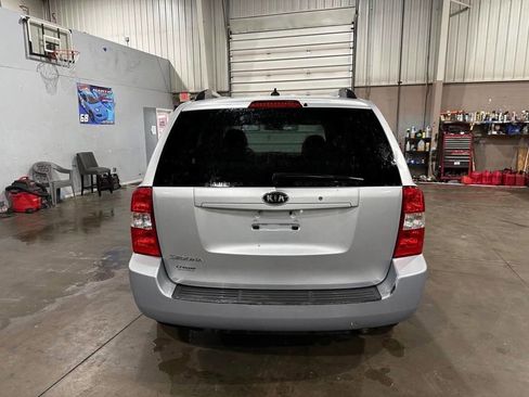 Used 2009 Kia Sedona w/ Convenience Pkg image 7