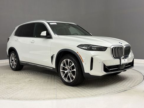 Used 2024 BMW X5 sDrive40i w/ Parking Assistance Package RWD image 7